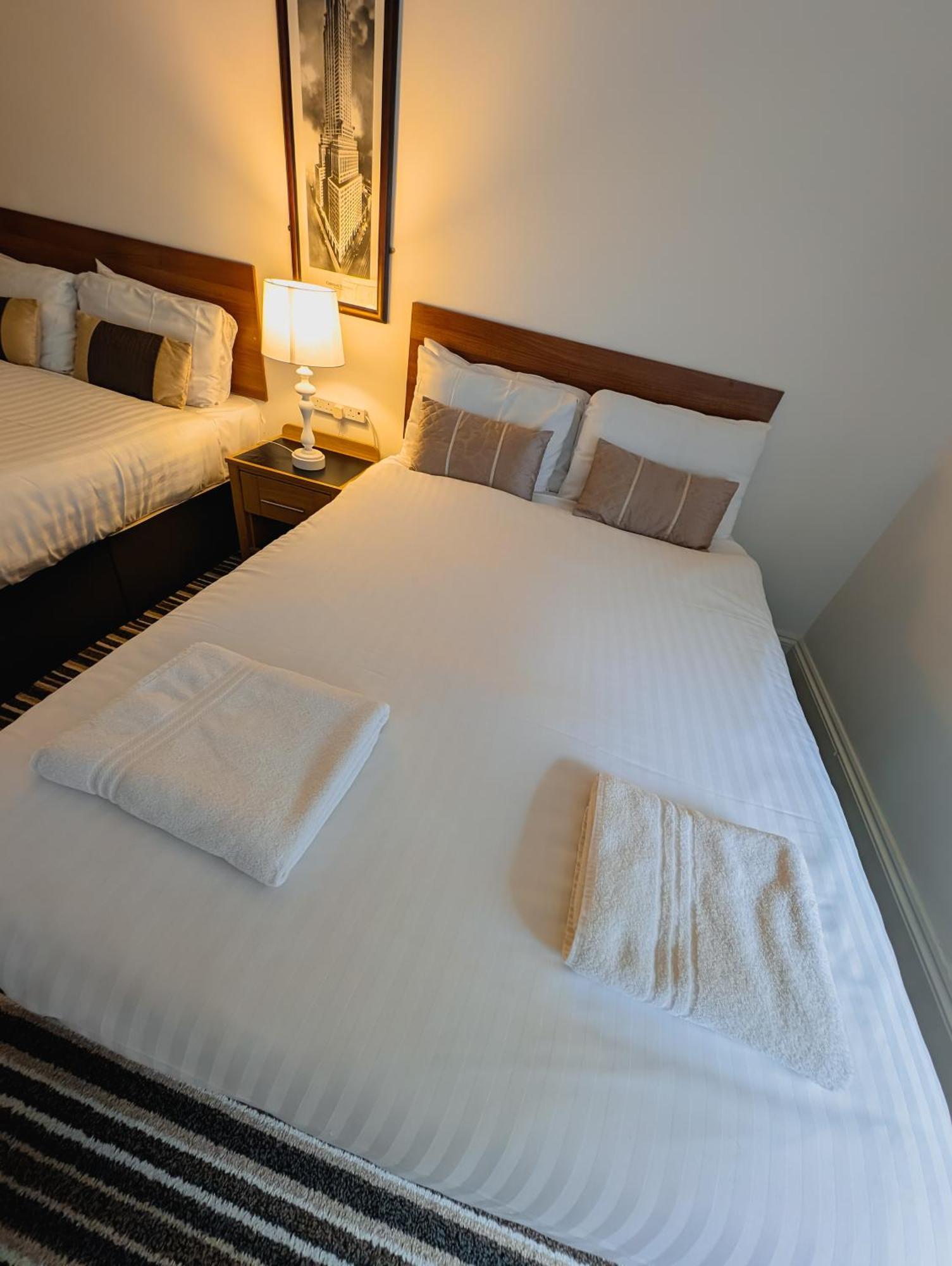 Bay & Harbour Holiday Apartments & Rooms Only Weston-super-Mare Extérieur photo