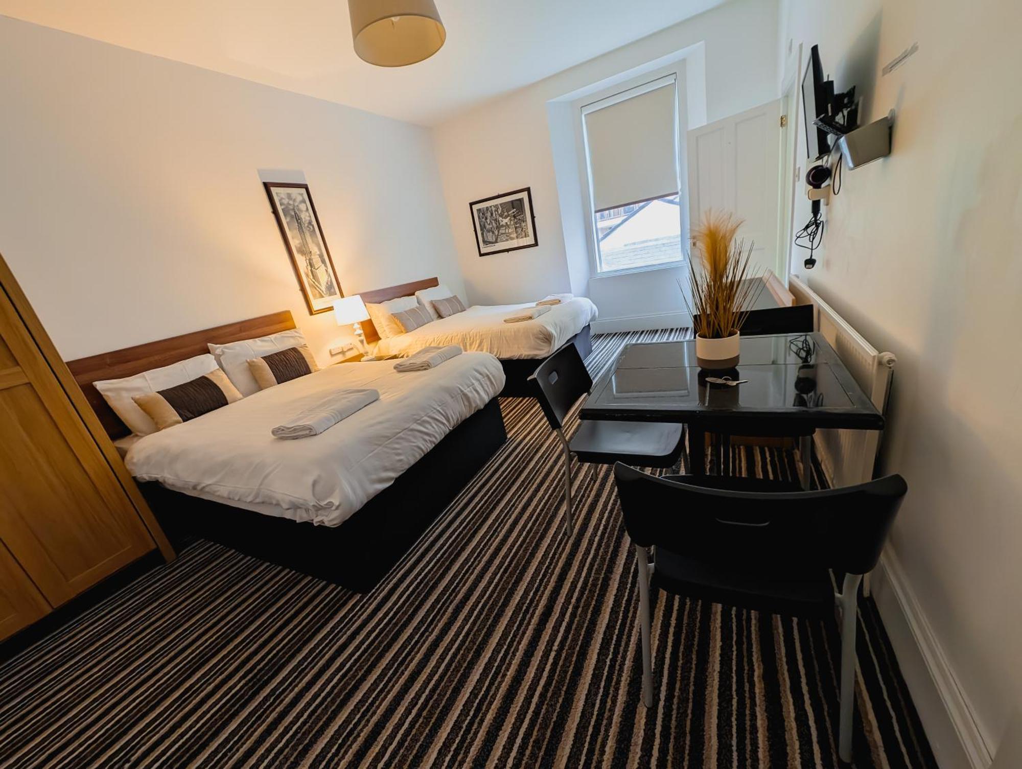 Bay & Harbour Holiday Apartments & Rooms Only Weston-super-Mare Extérieur photo